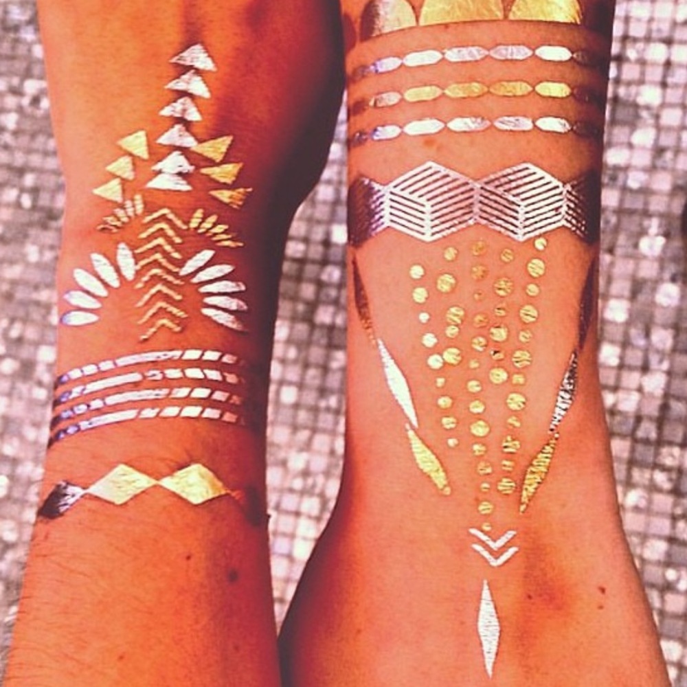Flash tats- stunning + super fun temp tats in gold, black & silver! - Picture 4 of 7